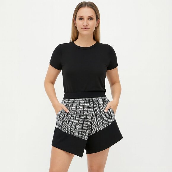 Banana Republic Dresses & Skirts - Banana Republic Black and White Mini Skirt